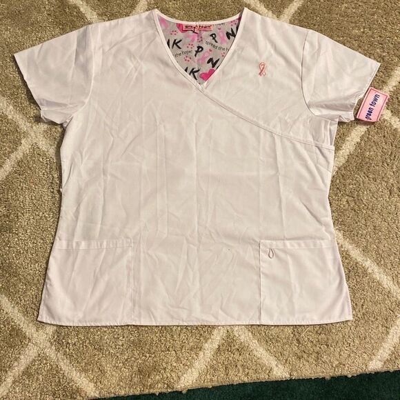 NWT Green Town Breast Cancer Awareness Scrub Top - Picture 1 of 6